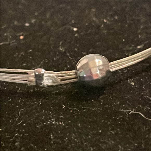 8” Minimalist silver tone stretch bracelet w/2 beads & 2 bezel set crystals - Picture 7 of 13